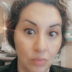 Meet your Posher, Cristina